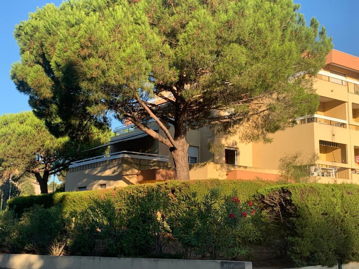 T2 Boulouris -St Raphael, 150 Metres De La Mer Saint-Raphaël Buitenkant foto